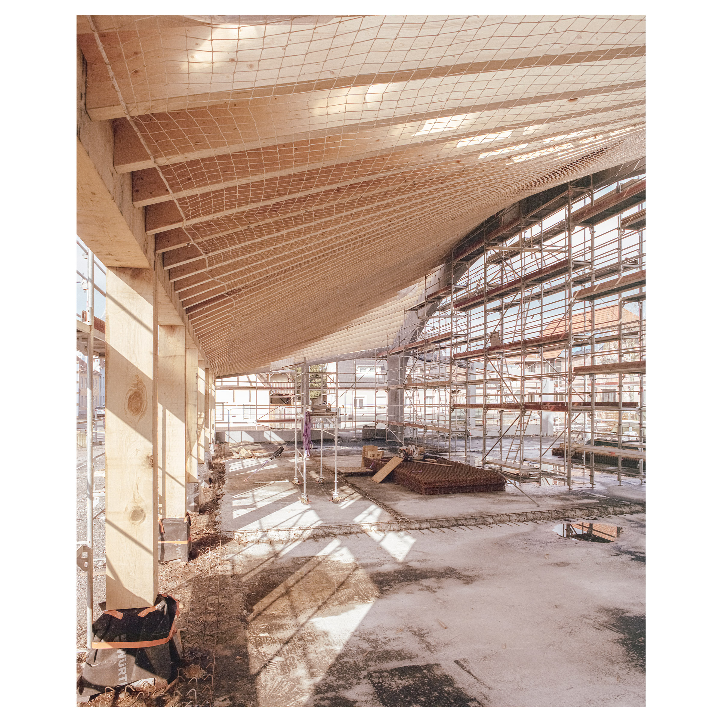 RSSW-guillaume_porche_halle_marche-13