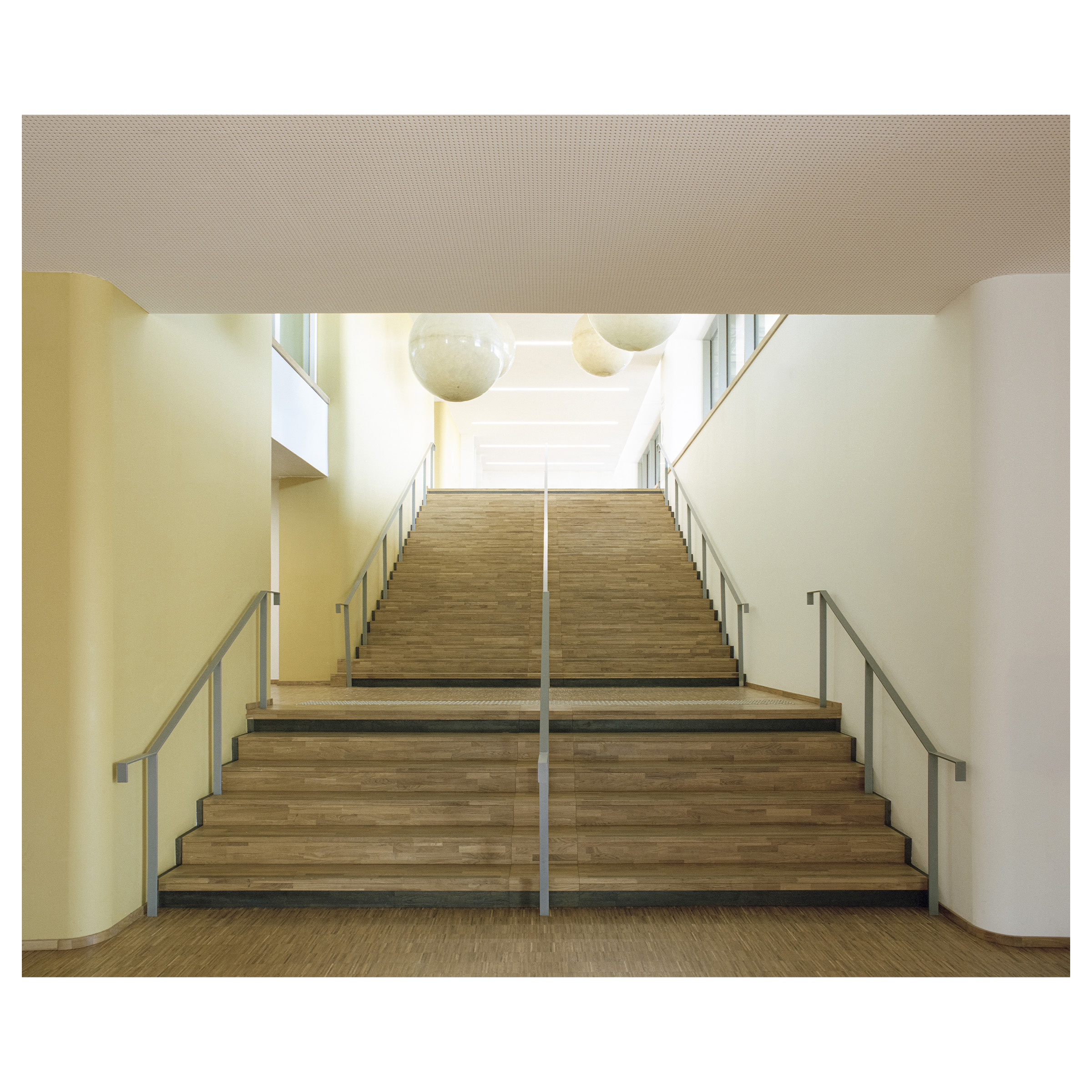 RSSW-guillaume_porche_centre_admin-004